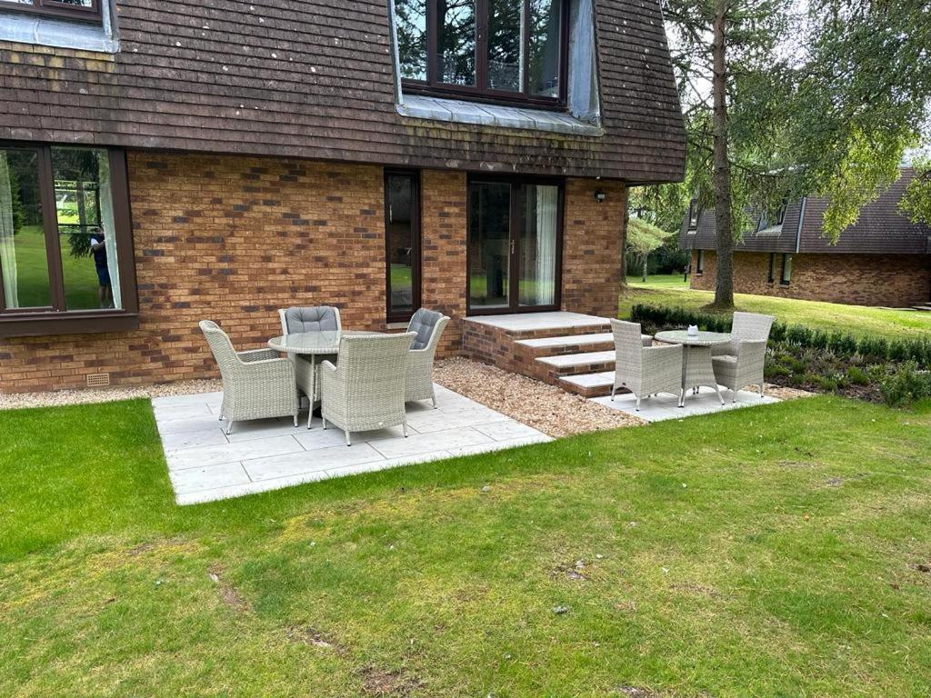 One Dunbar Court Gleneagles Village Auchterarder Esterno foto