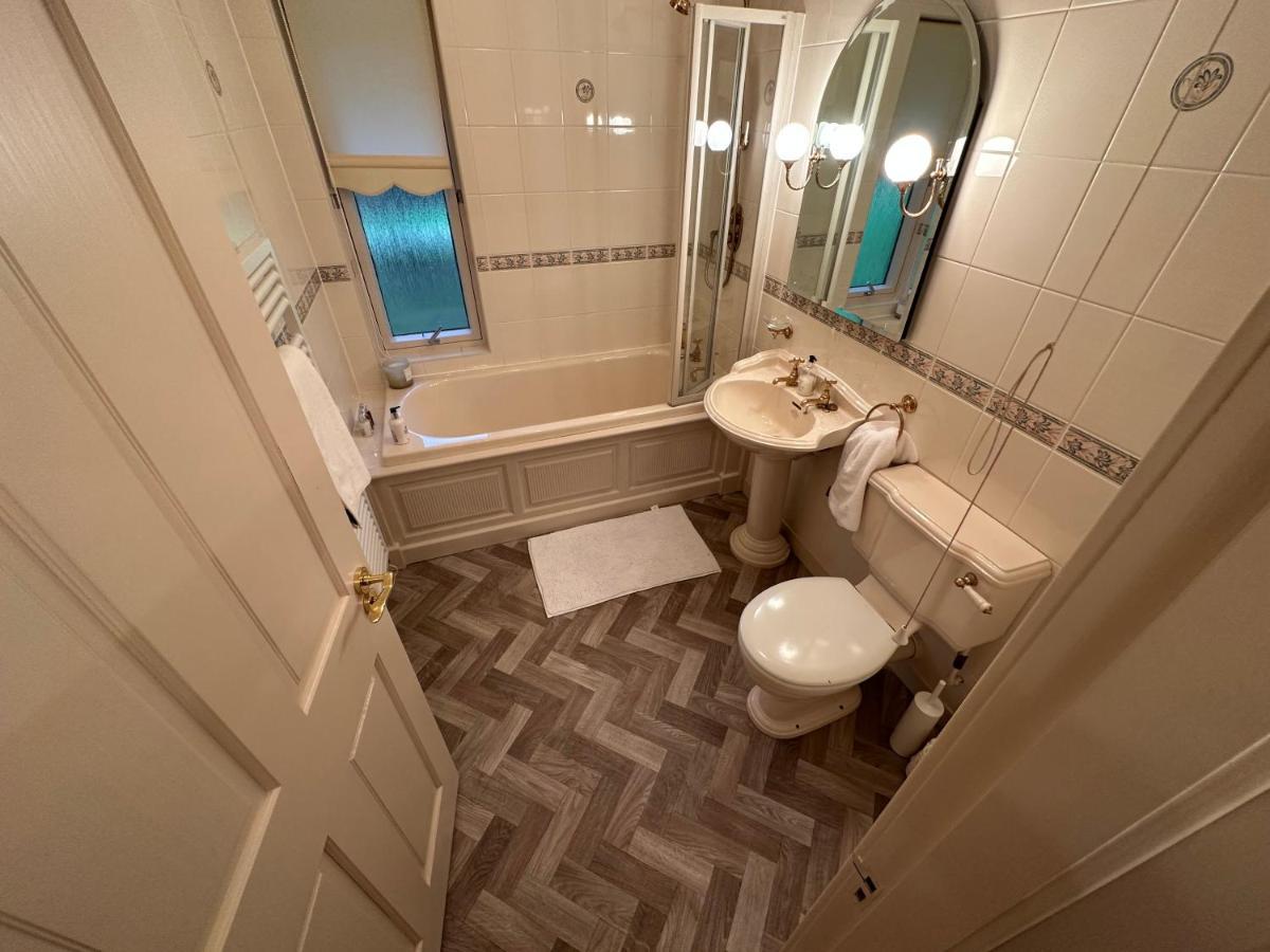 One Dunbar Court Gleneagles Village Auchterarder Esterno foto